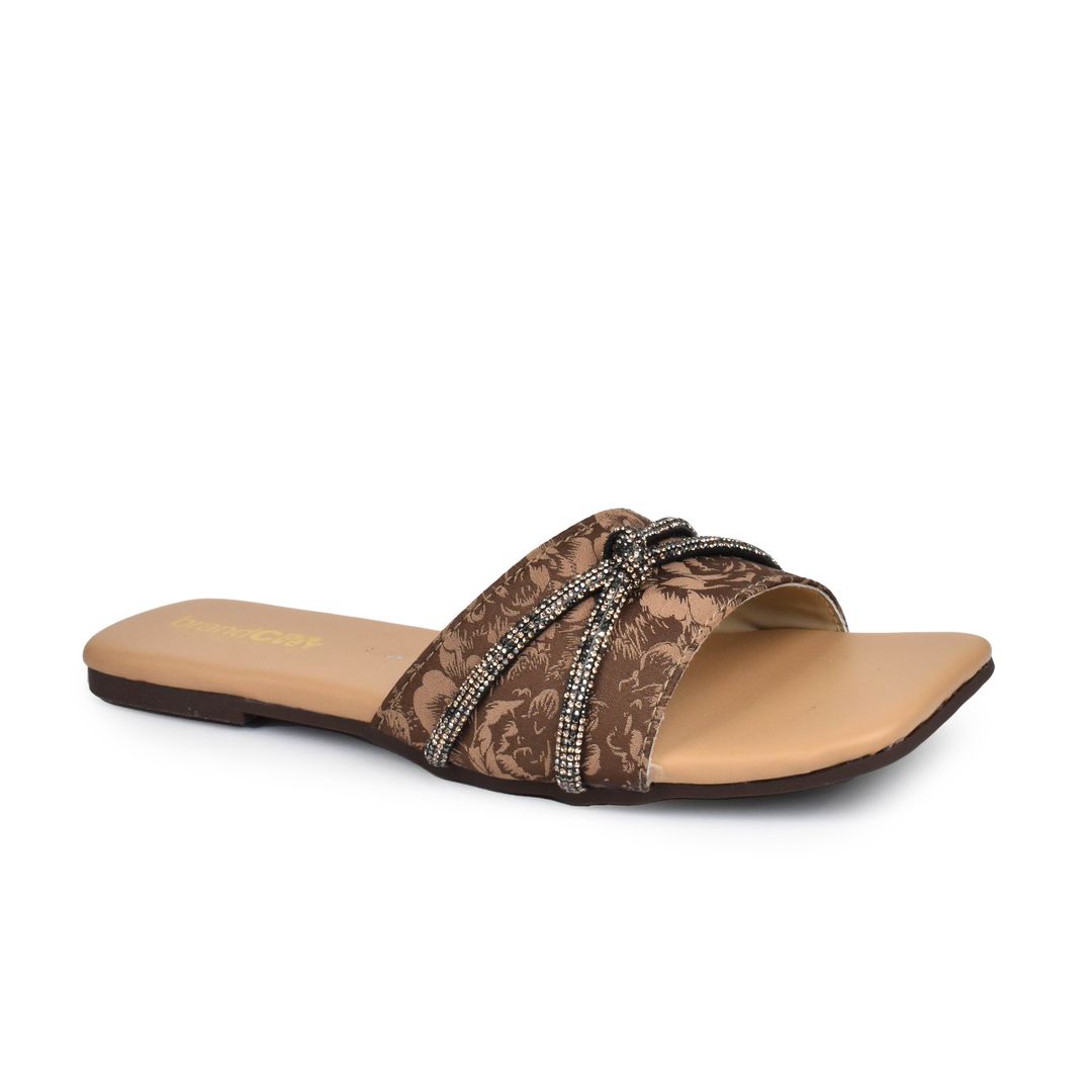 women brown flats m425